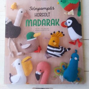 Színpompás horgolt madarak